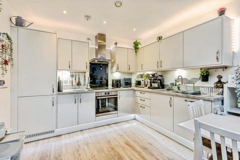 1 bedroom apartment for sale, Beach Road, Weston-Super-Mare