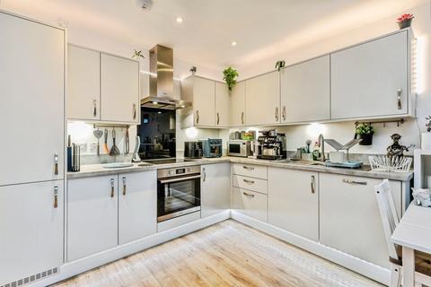 1 bedroom apartment for sale, Beach Road, Weston-Super-Mare