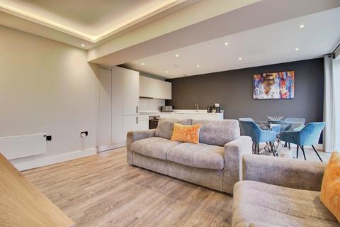 2 bedroom flat for sale, Parkway, Welwyn Garden City