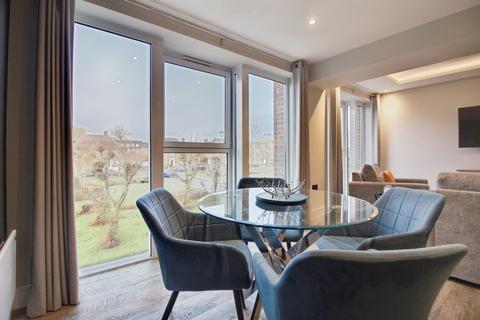 2 bedroom flat for sale, Parkway, Welwyn Garden City