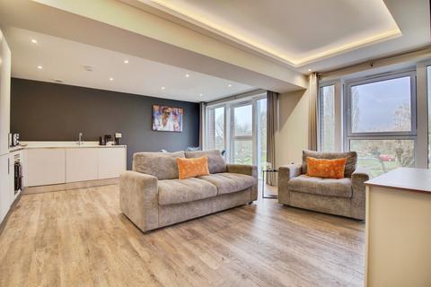 2 bedroom flat for sale, Parkway, Welwyn Garden City