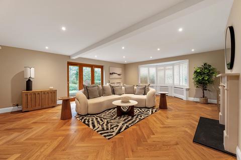 4 bedroom detached house for sale, Henley Road Hurley Maidenhead, Berkshire, SL6 5LH