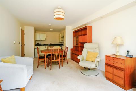 2 bedroom flat for sale, Curbridge Road, Witney