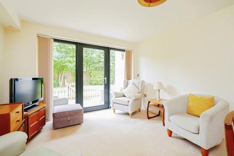 2 bedroom flat for sale, Curbridge Road, Witney