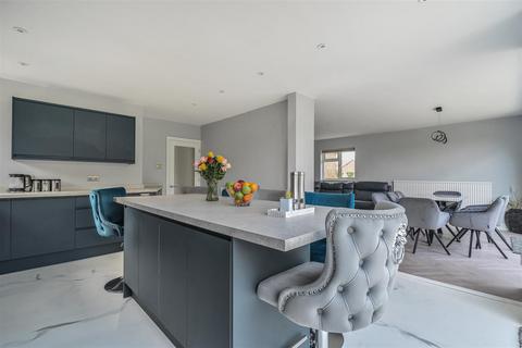 undefined, Sadlers Mead, Chippenham