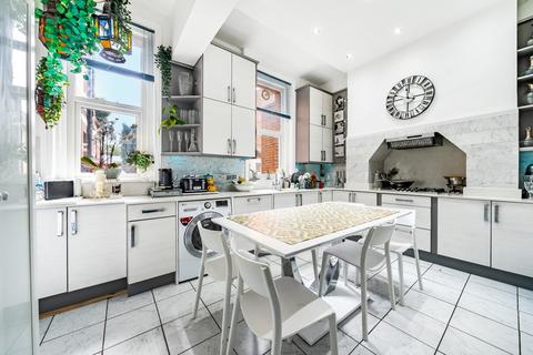 4 bedroom flat for sale, Brook Green, London