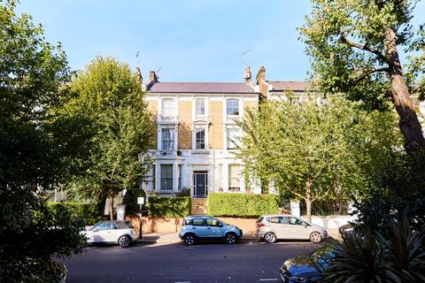 Oxford Gardens, London