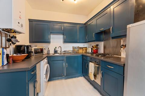 3 bedroom flat for sale, Road, London, N7