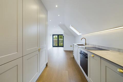 1 bedroom ground floor flat for sale, Brondesbury Park, London