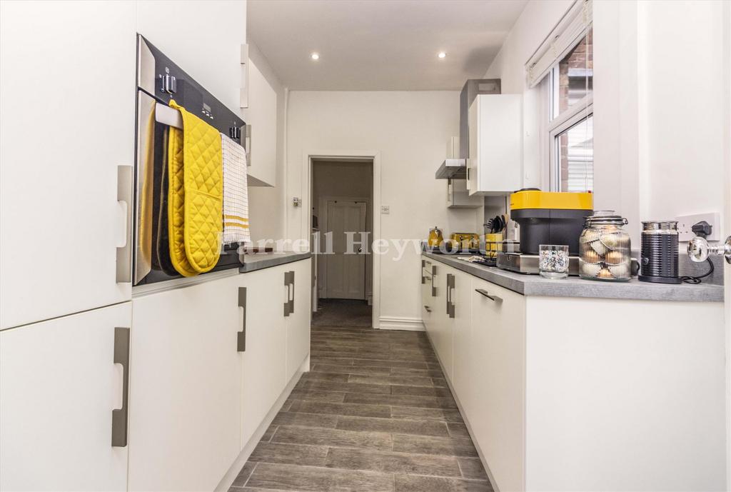 Kitchen b