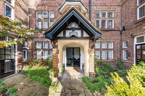 3 bedroom flat to rent, Hazelbourne Road, SW12