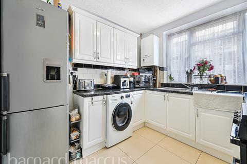 undefined, Oak Way, London