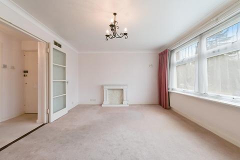 2 bedroom flat for sale, Downs Hill Road, Epsom KT18