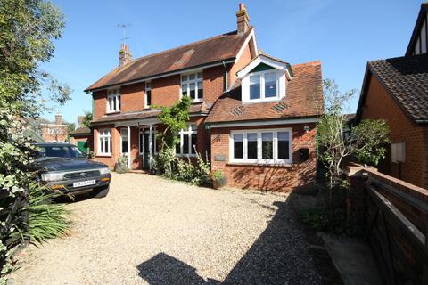 undefined, Egley Road, Woking GU22