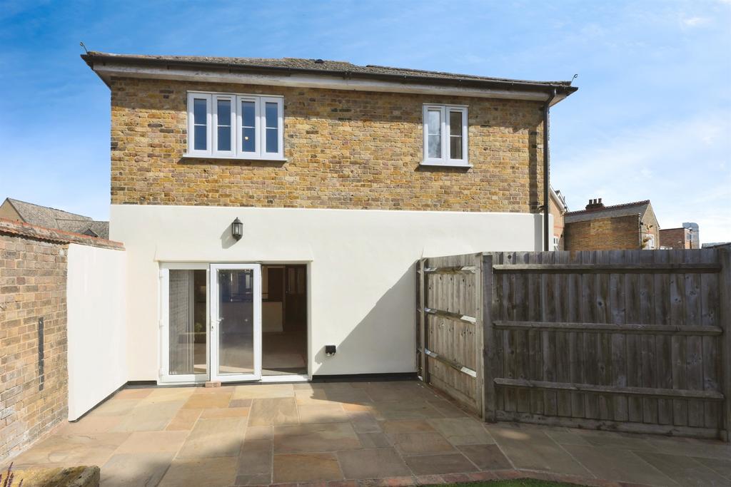 House exterior, driveway