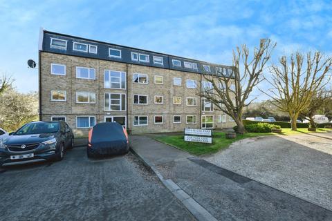 Falcon Court, Ware