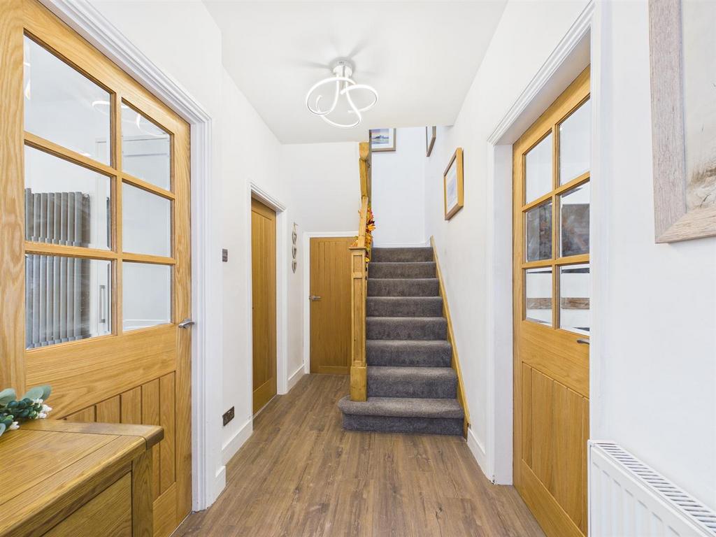 Hallway.jpg