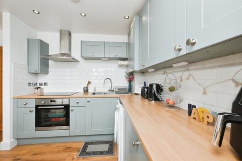2 bedroom flat for sale, Collett Road, WARE
