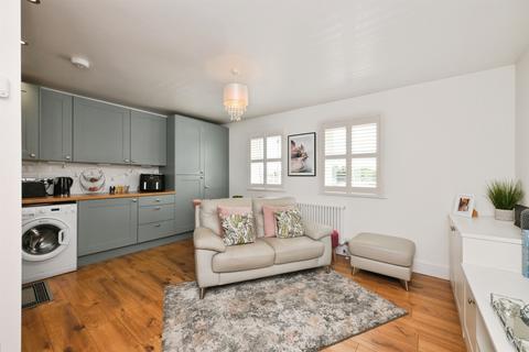2 bedroom flat for sale, Collett Road, WARE