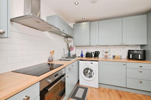 2 bedroom flat for sale, Collett Road, WARE