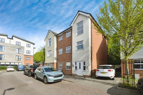 Plaxton Way, Ware