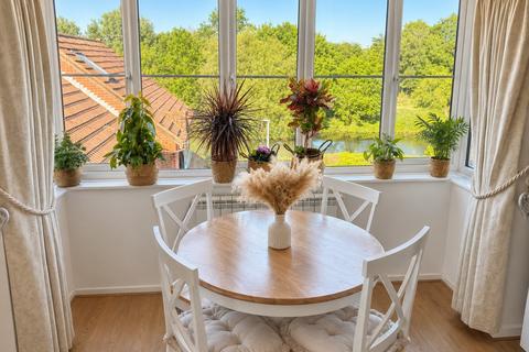 2 bedroom flat for sale, River Meads, Stanstead Abbotts, WARE