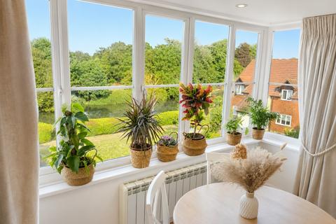 2 bedroom flat for sale, River Meads, Stanstead Abbotts, WARE