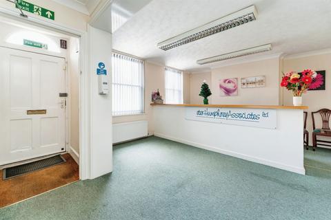 4 bedroom end of terrace house for sale, Old Market, Wisbech