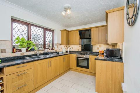 4 bedroom detached house for sale, Kestrel Drive, Wisbech