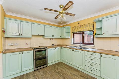 3 bedroom detached bungalow for sale, Bowthorpe Road, Wisbech