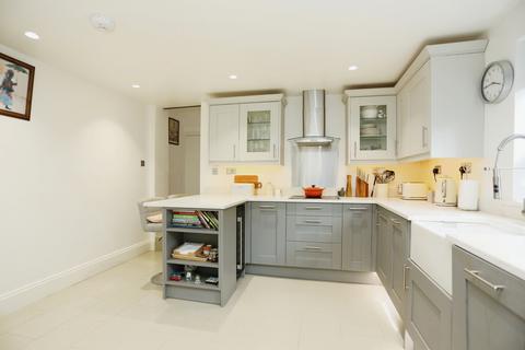 2 bedroom ground floor flat for sale, Ashbourne Grove, London, SE22