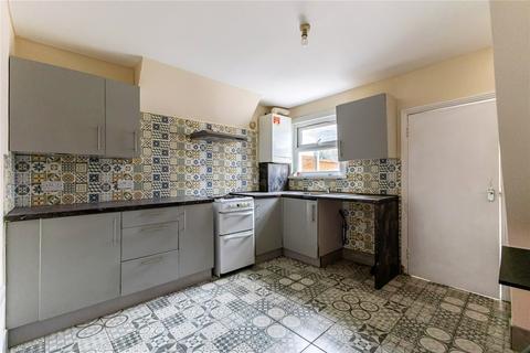 3 bedroom house for sale, Worcester Road, London, E12