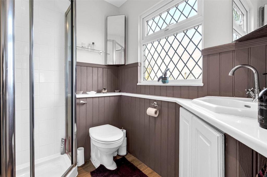 En-Suite 2