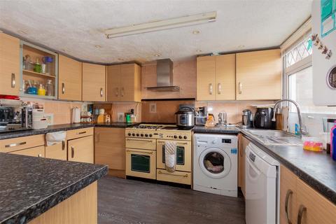 3 bedroom terraced house for sale, Burgett Road, Slough