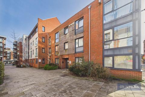 2 bedroom flat for sale, Castle Way, Southampton