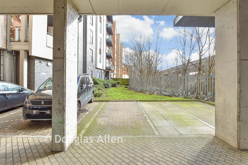 Driveway/Parking