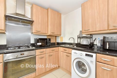 2 bedroom apartment for sale, Mill Road, Ilford, Essex