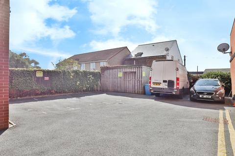 2 bedroom flat for sale, Wimborne Road, Bournemouth