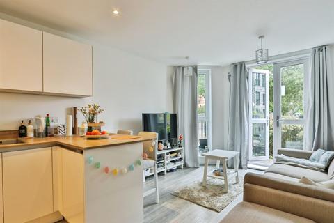 1 bedroom ground floor flat for sale, West Cliff Road, Bournemouth