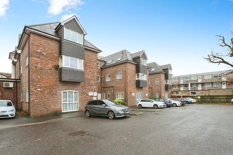 2 bedroom flat for sale, Station Road, West Moors, FERNDOWN