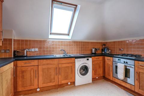 2 bedroom flat for sale, Station Road, West Moors, FERNDOWN