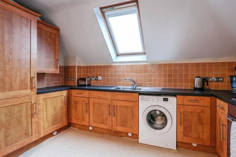 2 bedroom flat for sale, Station Road, West Moors, FERNDOWN