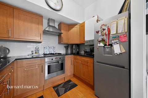 2 bedroom ground floor flat for sale, Leinster Mews, Barnet