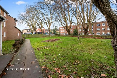 1 bedroom flat for sale, Stevenson Close, Barnet