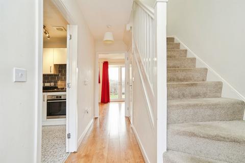 2 bedroom townhouse for sale, Brompton Drive, Bradford