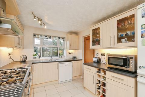 4 bedroom detached house for sale, Barnham Broom Road, Wymondham