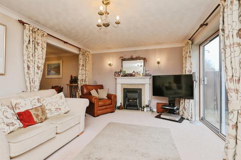 4 bedroom detached house for sale, Barnham Broom Road, Wymondham
