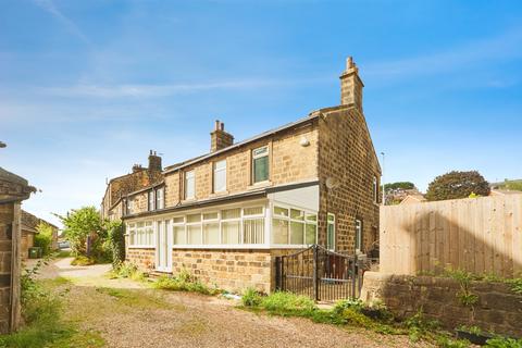 3 bedroom end of terrace house for sale, Leeds Road, Rawdon, Leeds