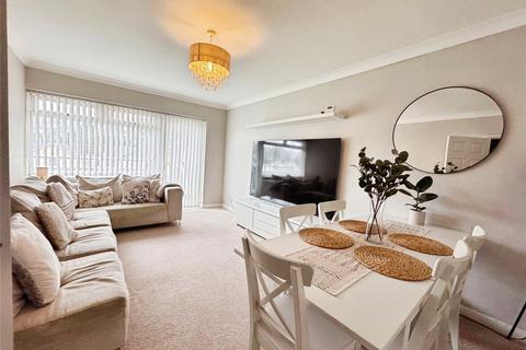 2 bedroom flat to rent, Avenue Road, Devon TQ2