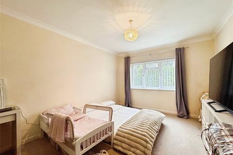 2 bedroom flat to rent, Avenue Road, Devon TQ2